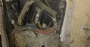 قارئ يناشد وزارة الكهرباء بغلق "كوفرية كهرباء" بشارع محمد مبروك ببشتيل