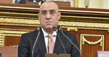 وزير الإسكان لـ"النواب": مياه الصرف لا تختلط بالشرب حال تعرض المواسير للكسر