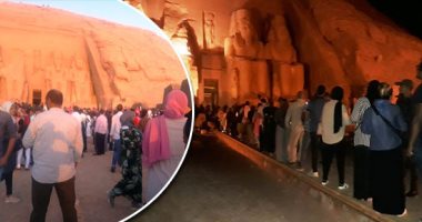 صور.. آلاف السائحين يتابعون "تعامد الشمس" على قدس الأقداس بأبو سمبل.. الظاهرة تستمر 20 دقيقة وتتكرر مرتين سنويا.. محافظ أسوان: شاشة عملاقة أمام المعبد لمشاهدة الظاهرة ..مدير الأثار: ظاهرة فريدة عمرها 33 قرناً 
