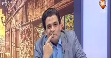 عماد البحيرى ليمبى قنوات الإخوان:"أنا بسب الدين وافتح المطواة"