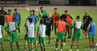 السويسرى كريستيان جروس يقود المران الأول لأهلى جدة.. صور