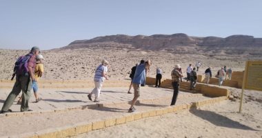 صور.. وفد سياحى من 3 دول يزور المناطق الأثرية بالمنيا