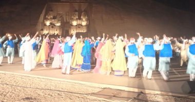 صور.. عرض مميز للصوت والضوء بساحة معبدى أبو سمبل ليلة تعامد الشمس