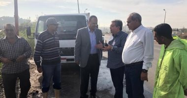 الطقس فى الاسكندرية الآن .. انحسار المياه والسكرتير العام يتفقد كسح مياه الأمطار غربا