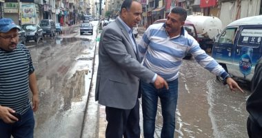 صور.. محافظ الإسكندرية يكلف السكرتير العام بتفقد تصريف الأمطار خلال النوة