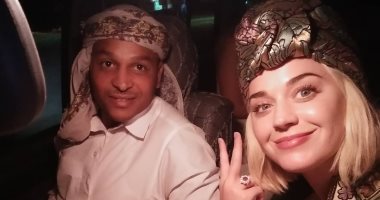 أول صورة للمغنية الأمريكية كاتى بيرى أثناء زيارتها لمصر