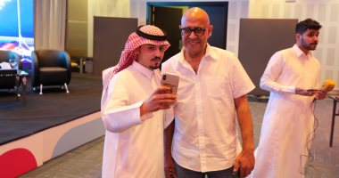 صور.. استقبال حافل لأشرف عبد الباقى ونجوم مسرح مصر فى موسم الرياض