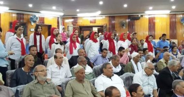 صور.. تعليم بنى سويف تكرم أبطال حرب أكتوبر فى احتفالية "لقاء الأجيال"