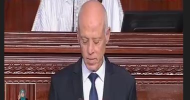 الرئيس التونسى يستقبل 6 أطفال أيتام بعد إعادتهم من ليبيا