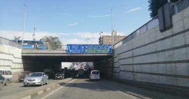 محافظ القاهرة يتابع انتشار معدات شفط الأمطار بنفقى العروبة والثورة