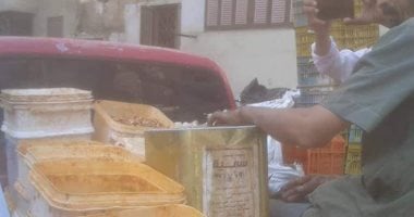 ضبط مصنع حلويات غير مرخص يحتوى 3 طن حلويات مجهولة المصدر بالمراغة