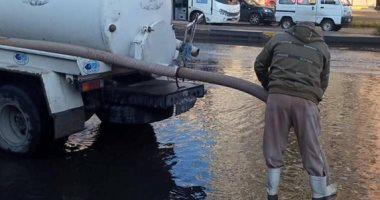 طقس الخميس بالإسكندرية .. الأحياء تواصل أعمال تصريف مياه الأمطار غربا ..صور