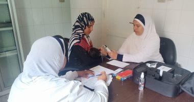 صور.. الكشف على 3 آلاف و 737 طفل فى مبادرة السمعيات ببنى سويف