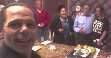فيديو.. الزعيم يحتفل بعيد ميلاد داليا البحيرى فى "فالنتينو" 