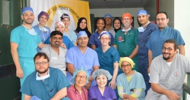 فريق دولى تطوعى بمستشفى جامعة المنصورة يعالج 110 طفل 