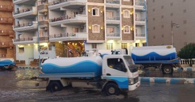 محافظ مطروح: استمرار رفع حالة الطوارئ وتكثيف الجهود لإزالة تجمعات مياه الأمطار