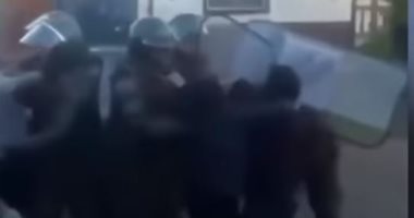إلا ست الحبايب.. طفل  من شيلى يدافع عن أمه باستماتة.. فيديو