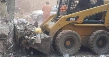 رفع ألف طن قمامة ومخلفات بمراكز سوهاج .. وزراعة 50 شجرة بطهطا
