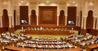 الناخبون يدلون بأصواتهم فى انتخابات مجلس الشورى بسلطنة عمان 