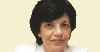 الكاتبة يمنى العيد شخصية العام الثقافية بـ "الشارقة الدولى للكتاب 2019"