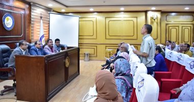 رئيس جامعة بنى سويف: الانتخابات الطلابية تطبيق عملى لممارسة الديمقراطية 