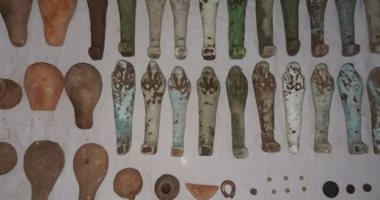 صور.. ضبط 46 قطعة أثرية عثر عليها مواطن أسفل منزله بأسيوط