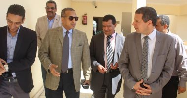صور.. رئيس جامعة الأقصر يتفقد إمتحانات الدبلومة الخاصة التربوية 