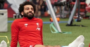 نجم الأهلى السابق يوجه نصيحة لمحمد صلاح