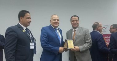 رئيس جامعة أسيوط: ندعم الطلاب الموهوبين فى مختلف المجالات