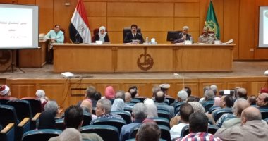 محافظ القليوبية لرؤساء المدن: "مش عاوز أقول إن فى مدينة لم تكن مستعدة للأمطار"