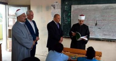 صور.. رئيس منطقة الإسكندرية يتفقد معهد سموحة النموذجى لمتابعة العملية التعليمية