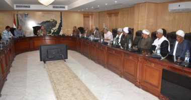 محافظ الفيوم يفحص شكوى أهالى شكشوك من إرتفاع مقابل حق الإنتفاع