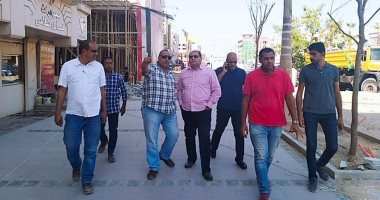 صور.. رئيس مدينة الغردقة يتفقد الأعمال بطريق الشيرتون 