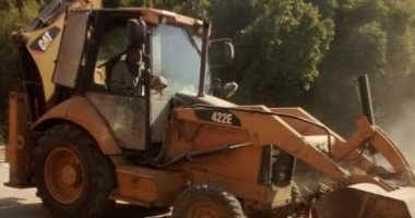 صور.. تحرير 118 محضرا تموينيا ورفع 108 أطنان قمامة وزراعة 200 شجرة مثمرة بسوهاج