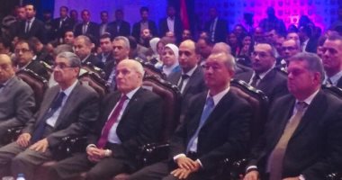 العصار: مصر ستصبح مركزا إقليميا لتصنيع السيارات الكهربائية