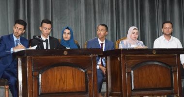 محاكات مجلس الوزراء فى حفل ختام معسكر إعداد القادة بجامعة بنى سويف