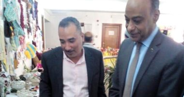 صور.. "تعليم الأقصر" تفتتح معرض المدرسة المنتجة وندوة للصحة الإنجابية