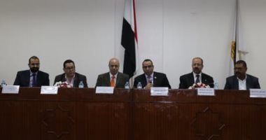 "طب بيطرى بنها" تنظم ملتقى توظيفى لطلاب الكلية