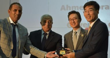 صور.. محافظ أسوان وسفير كوريا الجنوبية يفتتحان فعاليات اليوم الثقافى الكورى