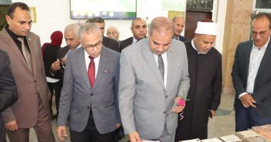 صور.. رئيس جامعة الأزهر يفتتح معرضا بالتعاون مع الهيئة المصرية العامة للكتاب
