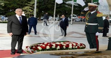الرئيس الجزائرى يشهد مراسم إحياء الذكرى 65 لانطلاق ثورة نوفمبر 1954