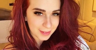 اسما شريف منير تغلق حسابها بـ فيسبوك بعد انتقادها للشيخ الشعراوى