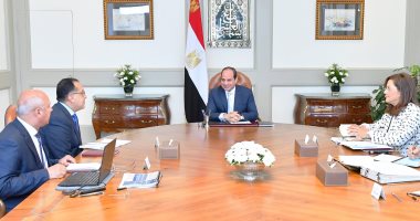 توجيهات مشددة من الرئيس لتطوير منظومة النقل.. السيسي يوجه بتحديث شامل للمنظومة بمصر.. يكلف بسرعة إنهاء التعاقدات مع الشركات العالمية الموردة للقطارات والجرارات.. ووزير النقل يستعرض مستجدات تطوير خط المترو الأول