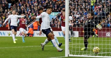 "VAR" يخطف الأضواء فى ملحمة دوريات أوروبا.. تقنية الفيديو تحرم فيرمينو من زيارة شباك أستون فيلا.. وتفسد فرحة هازارد بمواصلة التألق مع ريال مدريد.. البايرن ينهار بعد طرد بواتينج.. وتسلل جريزمان يلغى هدف ميسي