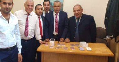 جمارك مطار القاهرة تحبط محاولة تهريب عدد من الهواتف المحمولة