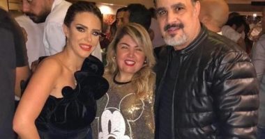 دنيا عبد العزيز تحتفل بعيد ميلادها بحضور نجوم الفن.. صور