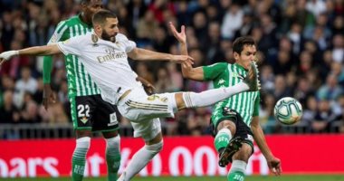 ريال مدريد يبحث استعادة صدارة الدورى الإسبانى أمام بيتيس