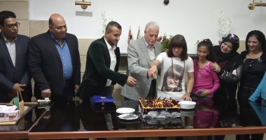 محافظ جنوب سيناء يكرم المغامران طفلان صعدا جبل موسى ويتفقد طور سيناء