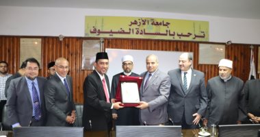 رئيس جامعة الأزهر يستقبل وفد ولاية بهانج الماليزية لبحث آفاق التعاون المشترك