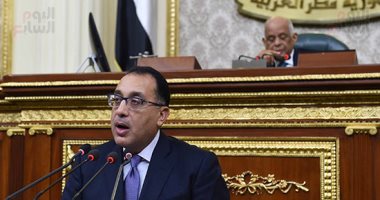 رئيس الوزراء: الإرهاب لن يوقف تنفيذ خطط التنمية وتحسين معيشة المواطن ..صور